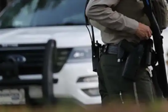 ABD'de baskın düzenleyen polise saldırı: 4 ölü, 4 yaralı