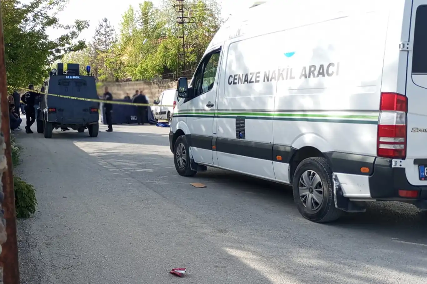 Van'da bir kişi kurşunlanan araçta ölü bulundu