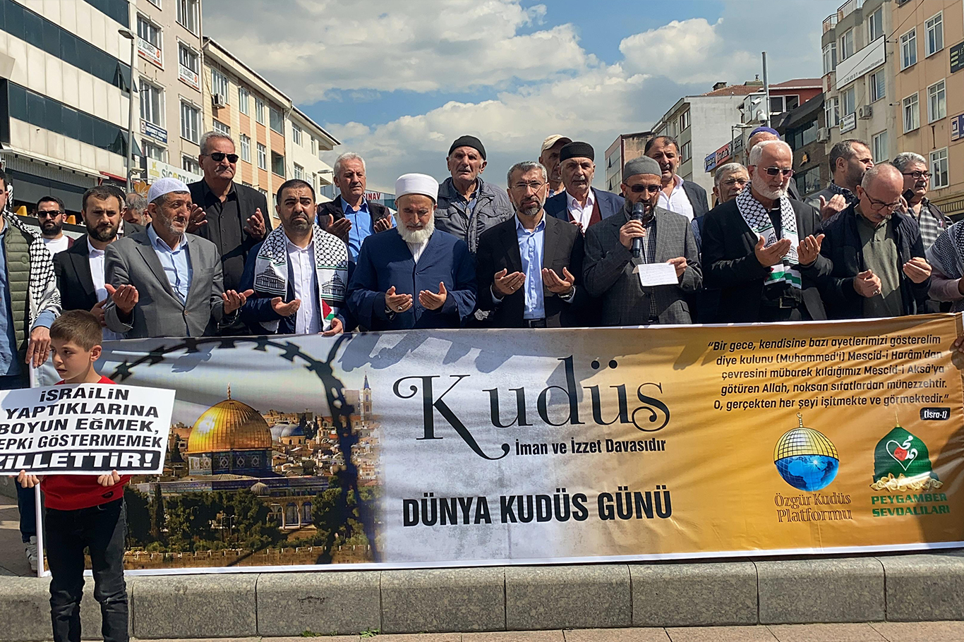 Sultanbeyli'de "Dünya Kudüs Günü" münasebetiyle basın açıklaması düzenlendi