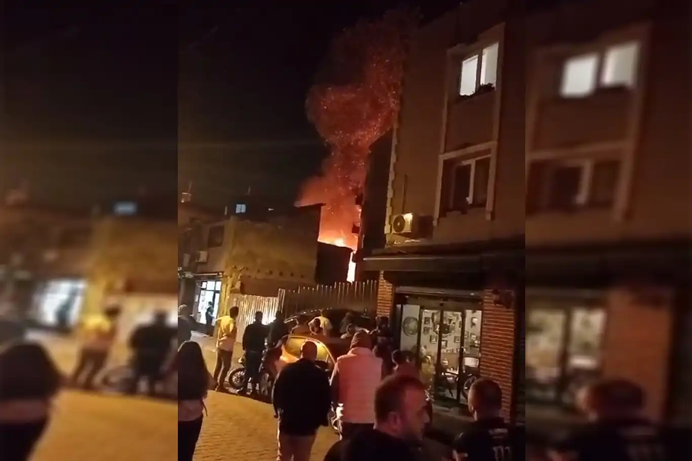Balat'ta tarihi hamamda yangın çıktı