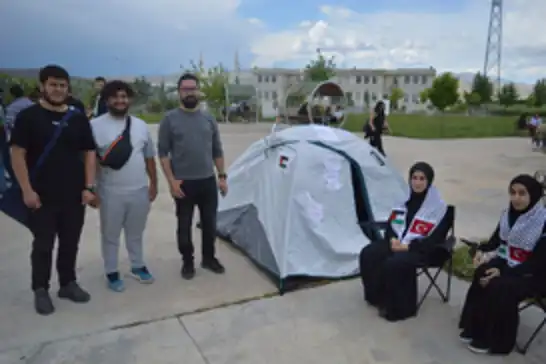 Siirt Üniversitesi öğrencileri, Filistin'e destek için çadır kurma eylemi başlattı
