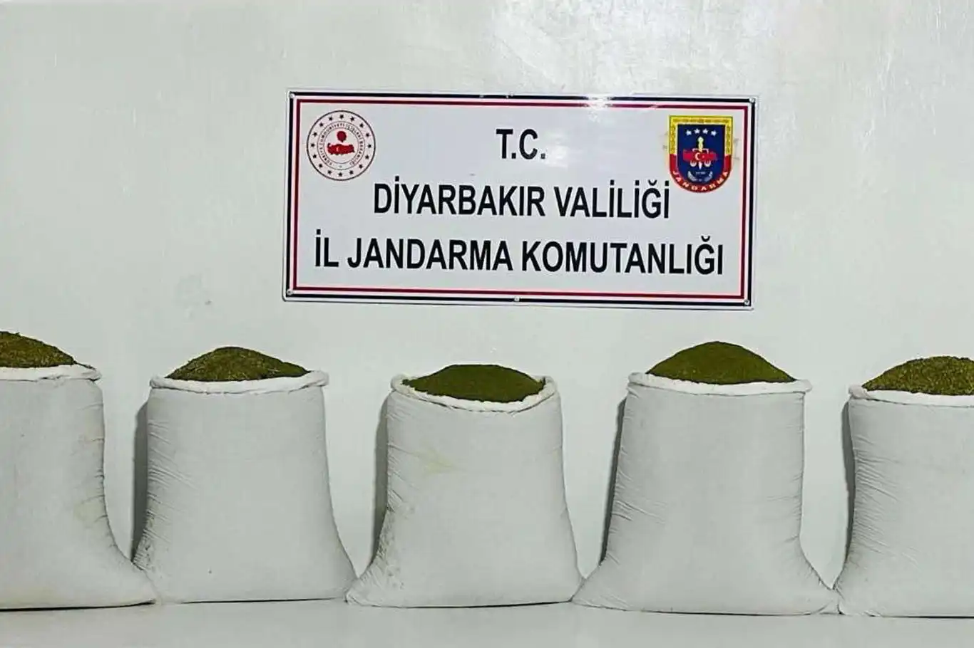 Diyarbakır'da 167 kilogram esrar ele geçirildi