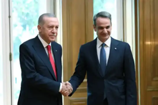 رئيس الوزراء اليوناني ميتسوتاكيس قادم إلى تركيا غدا