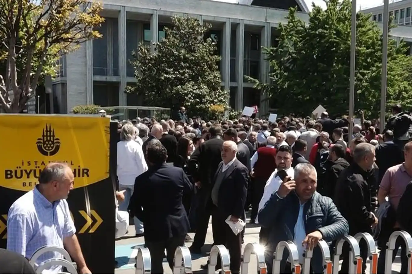 İstanbul’da özel halk otobüsü şoförleri eylemde