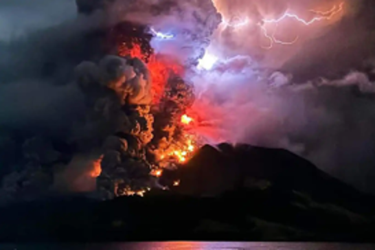 Indonesia raises volcano alert level after mount Ibu eruption