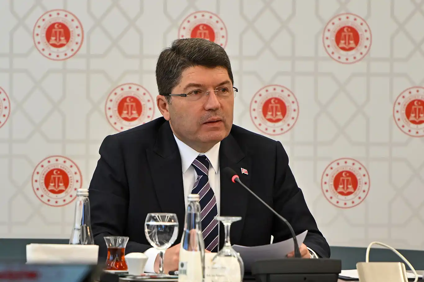 Bakan Tunç'tan başörtüsü nedeniyle "reddi hâkim" talebine tepki: Eski Türkiye kafası Bakan Tunç'tan başörtüsü nedeniyle "reddi hâkim" talebine tepki: Eski Türkiye kafası