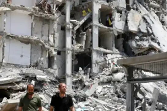 المجازر مستمرة..استشهاد 7 فلسطينيين وإصابة آخرين جراء قصف على غزة