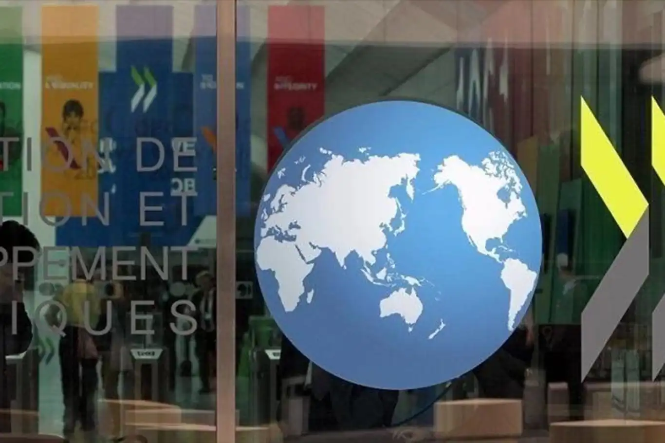 OECD upgrades global growth forecast, but warns recovery uneven OECD upgrades global growth forecast, but warns recovery uneven