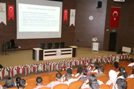 Siirt Üniversitesi’nde TÜBİTAK 2209-A ve 2209-B Bilgilendirme toplantıları gerçekleştirildi