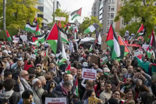 بلجيكا.. الآلاف يخرجون في مسيرةٍ داعمة للفلسطينيين 