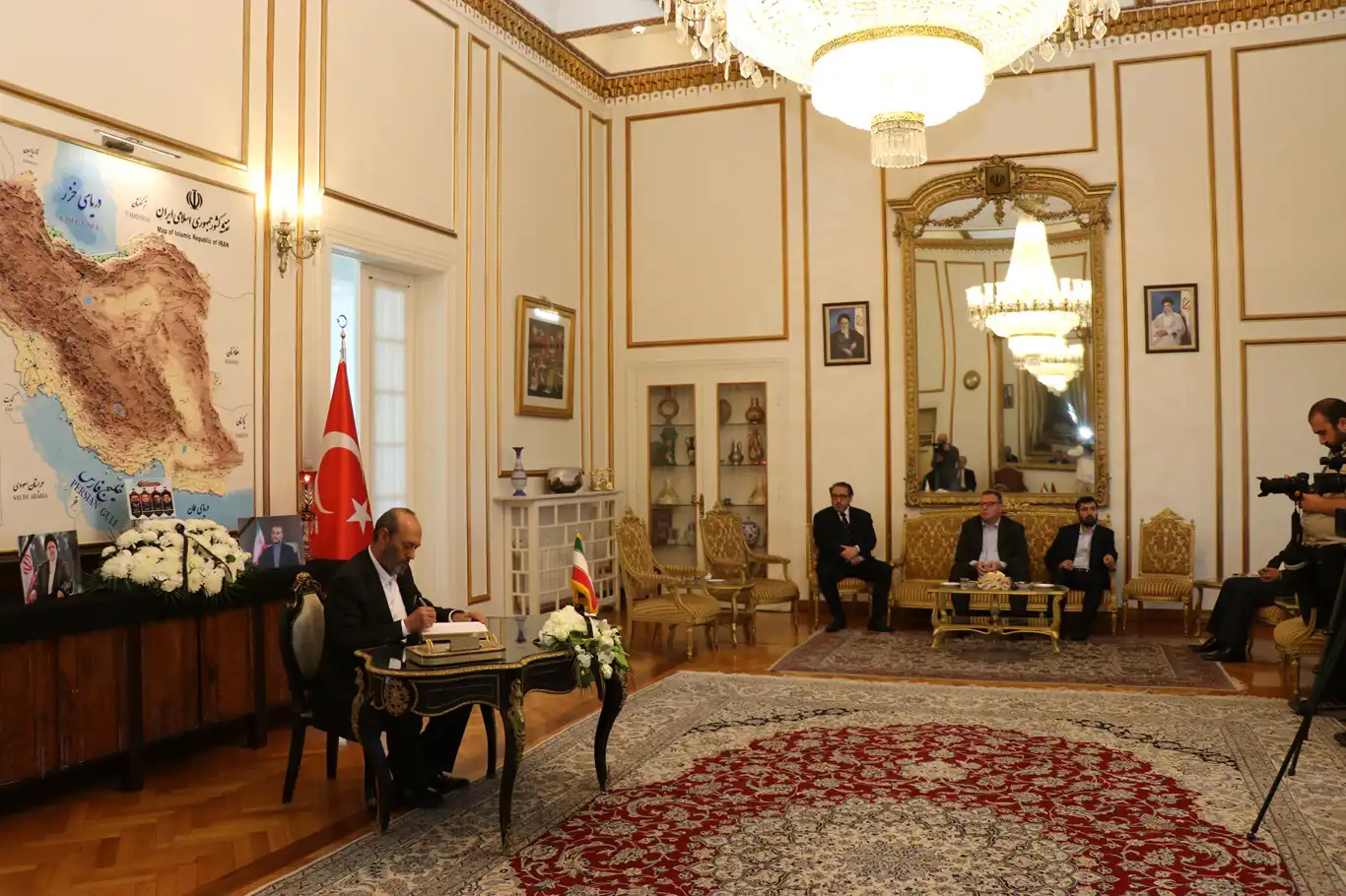 İran Ankara Büyükelçiliği'ne taziye ziyaretleri