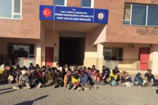 Van'da 210 düzensiz göçmen yakalandı