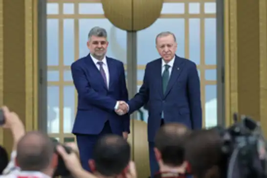Turkish President welcomes Romanian Prime Minister at presidential complex