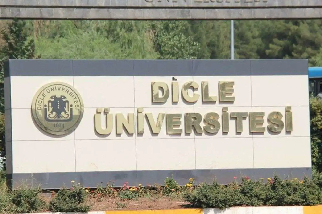 Dicle Üniversitesi Eğitim Fakültesi'ndeki saldırıya ilişkin 2 gözaltı
