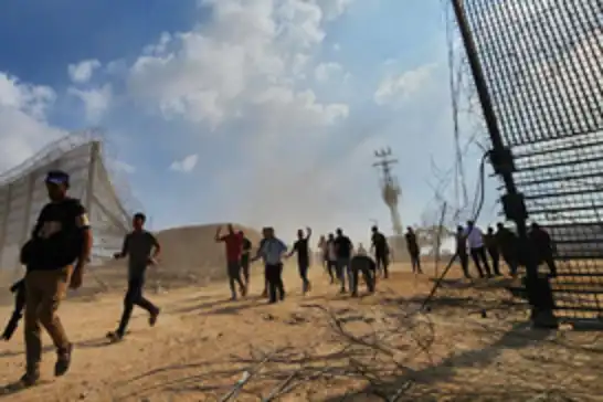 حماس: المقطع المصور لأسر المجندات تم التلاعب به وهو محاولة فاشلة من الاحتلال لتشويه صورة المقاومة
