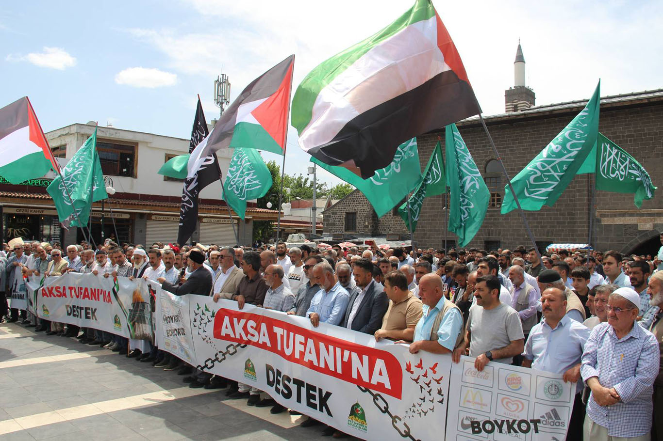 Peygamber Sevdalıları Vakfı: Şer ittifakının hedefinde, parçalanmış bir ümmet coğrafyası var