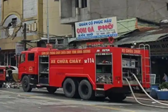 فيتنام .. مصرع 14 شخصاً إثر حريق بأحد المباني 