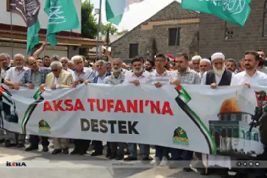 Protesters in Diyarbakir demand support for HAMAS and Palestinian resistance
