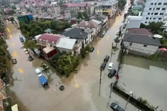 جورجيا.. الأمطار الغزيرة تتسبب في حدوث فيضانات في البلاد                                       