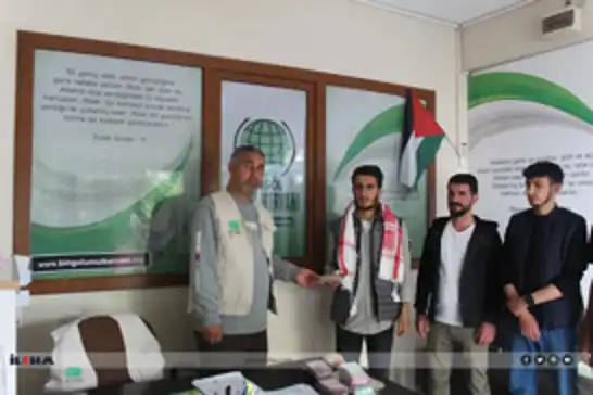 طلاب جامعة بينغول التركية يتبرعون بمبلغ 81 ألف ليرة تركية لفلسطين
