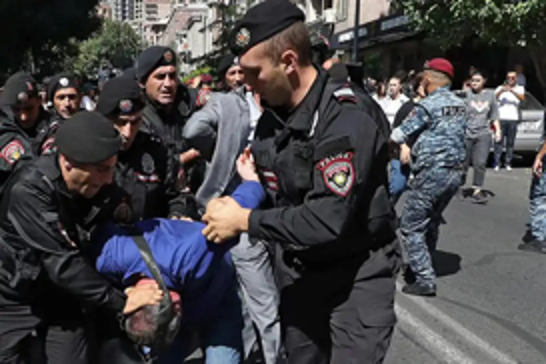 Armenian police detain 226 protesters amid civil disobedience actions in Yerevan