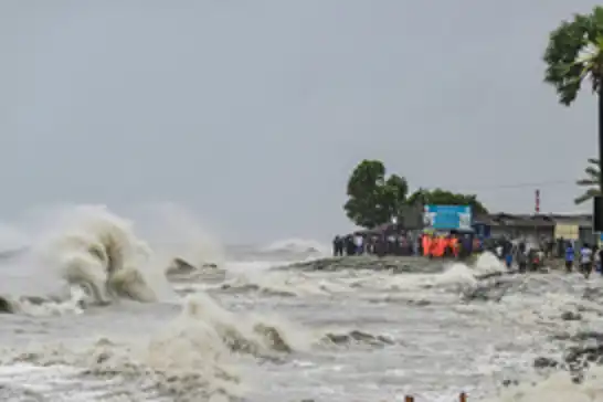 Bangladeş'te fırtına: 7 kişi hayatını kaybetti 