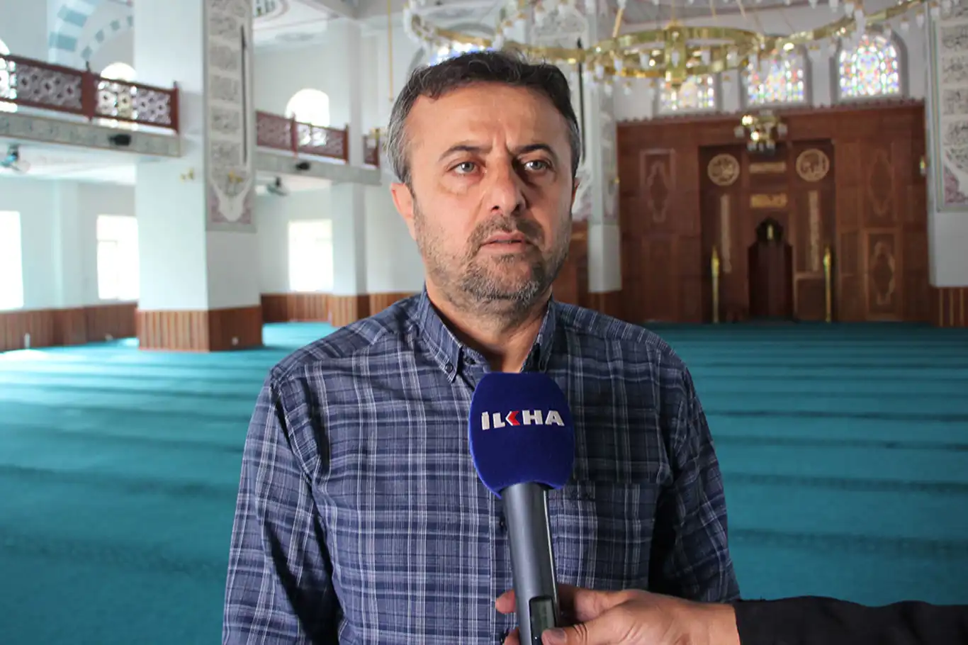 Sevil: Hac ibadeti İslam'ın temel esaslarından biridir Sevil: Hac ibadeti İslam'ın temel esaslarından biridir