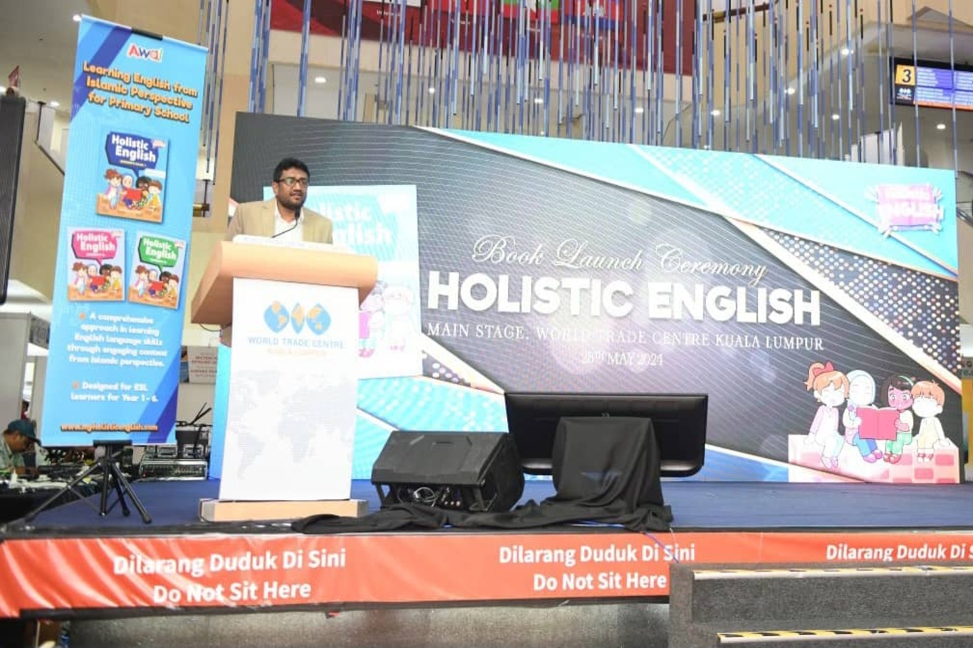 Holistic English: New textbook series teaches English with Islamic perspective