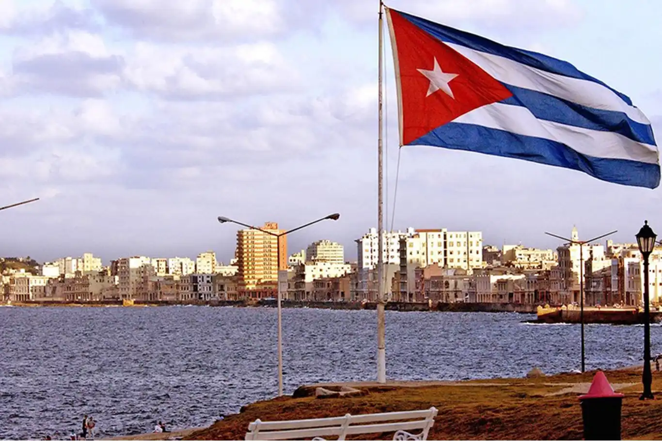 Cuba opens doors to Chinese tourists with visa exemption Cuba opens doors to Chinese tourists with visa exemption