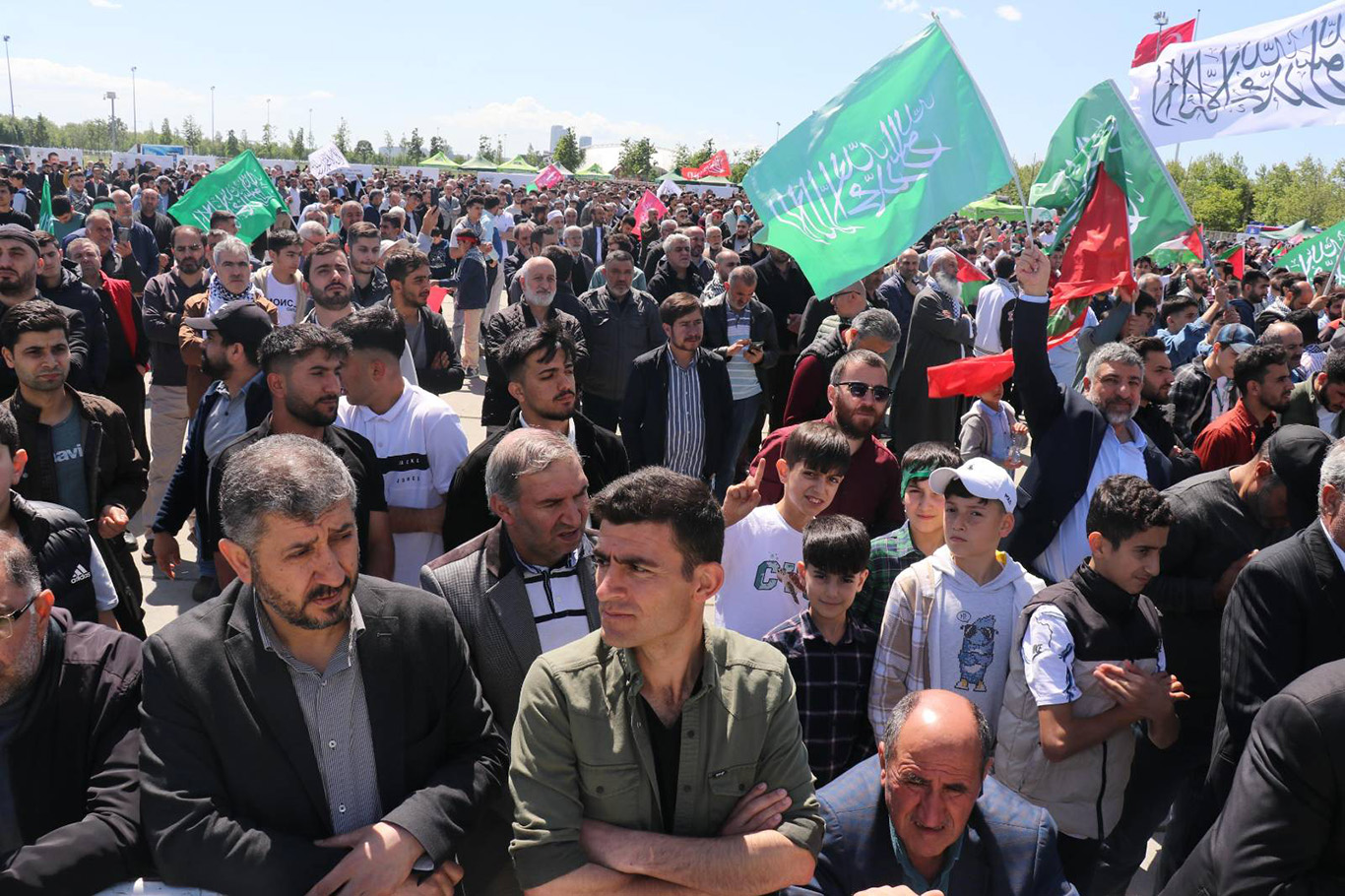 Peygamber Sevdalıları Vakfı, İstanbul Yenikapı'da, "Cihad Önderi Hazreti Muhammed" temasıyla Mevlid-i Nebi etkinliği düzenledi.