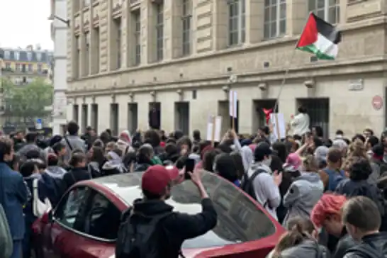 صوت الجامعات الفرنسية يتعالى: "الجزائر انتصرت، وفلسطين أيضا ستنتصر"