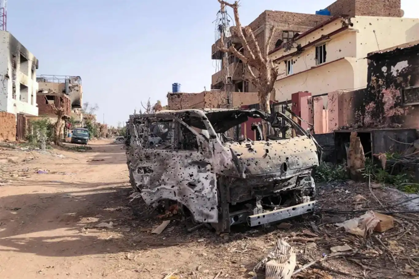 معارك ضارية بالخرطوم بحري وأم درمان بين الجيش السوداني وقوات الدعم السريع