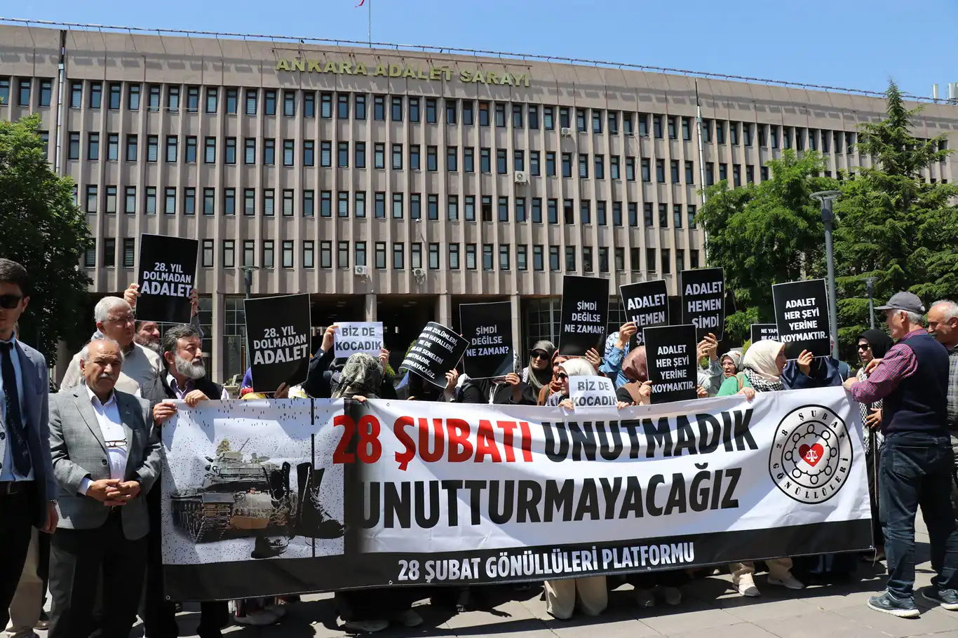 28 Şubat mağdurları: Af değil, adalet istiyoruz