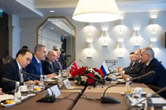 وزير الخارجية التركي فيدان يلتقي أمين مجلس الأمن الروسي سيرغي شويغو