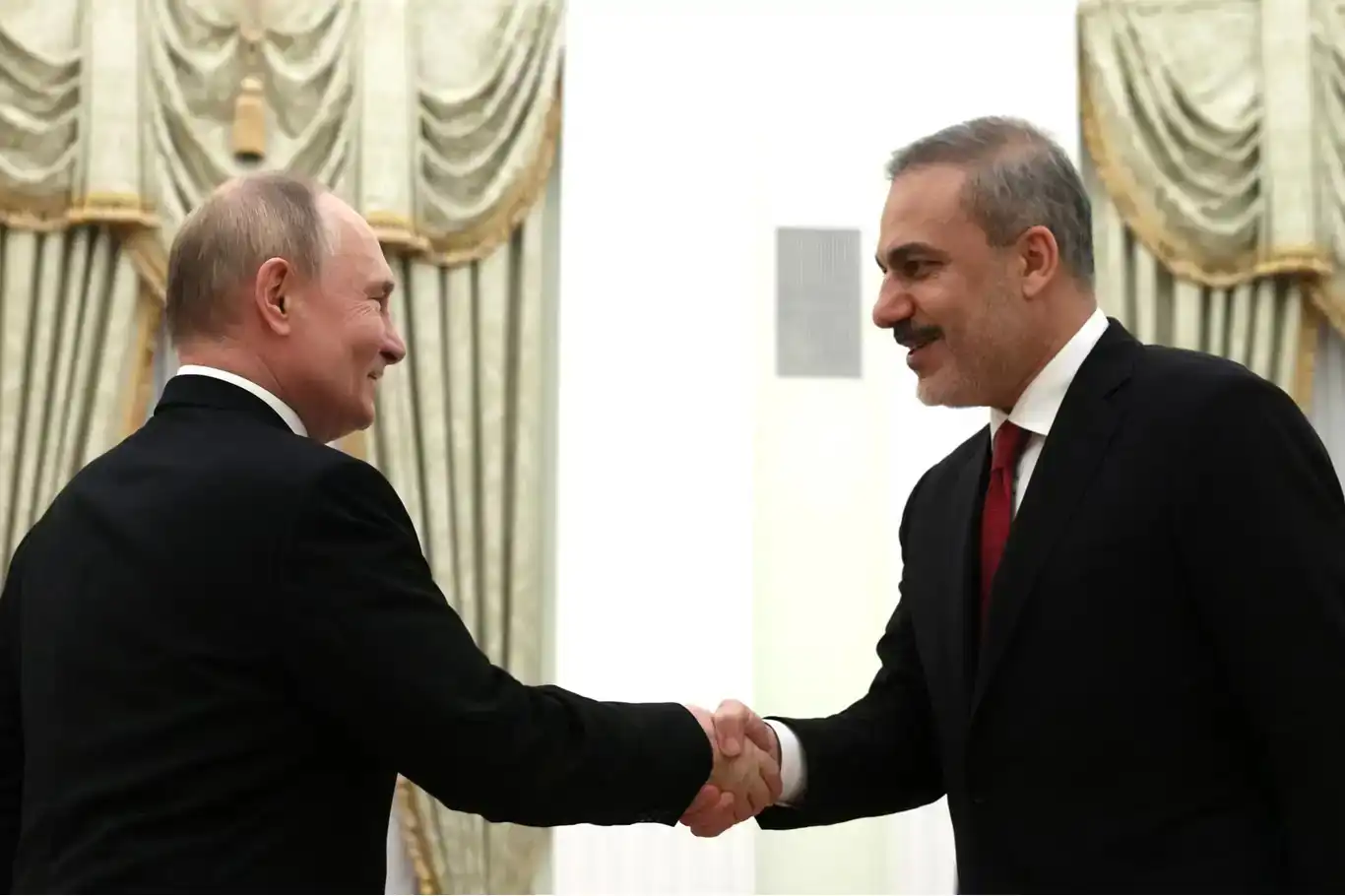 Putin expresses hope to meet Turkish President Erdoğan at upcoming regional meeting Putin expresses hope to meet Turkish President Erdoğan at upcoming regional meeting