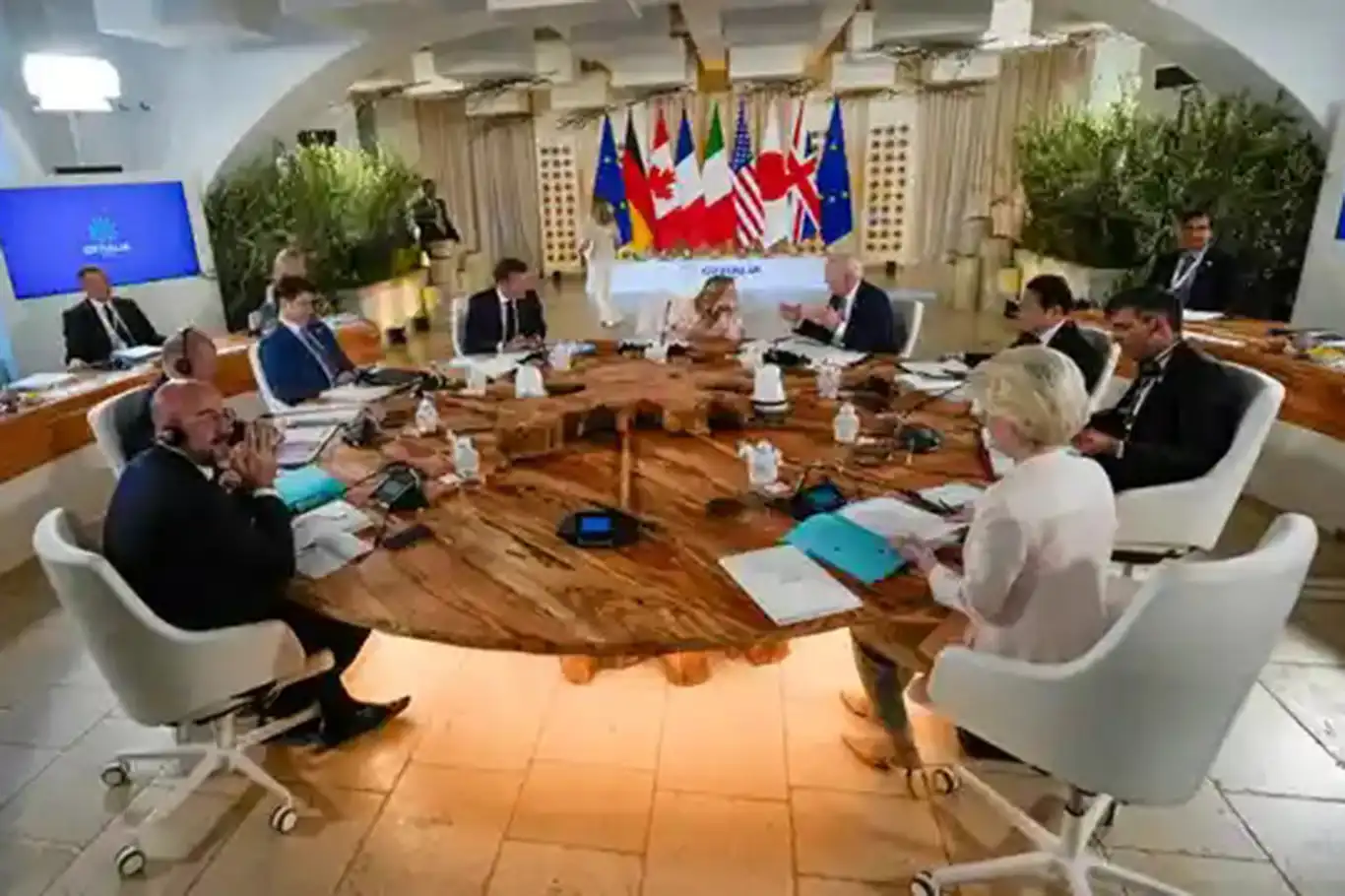 G7 ülkeleri, Ukrayna ve Orta Doğu gündemiyle toplandı G7 ülkeleri, Ukrayna ve Orta Doğu gündemiyle toplandı