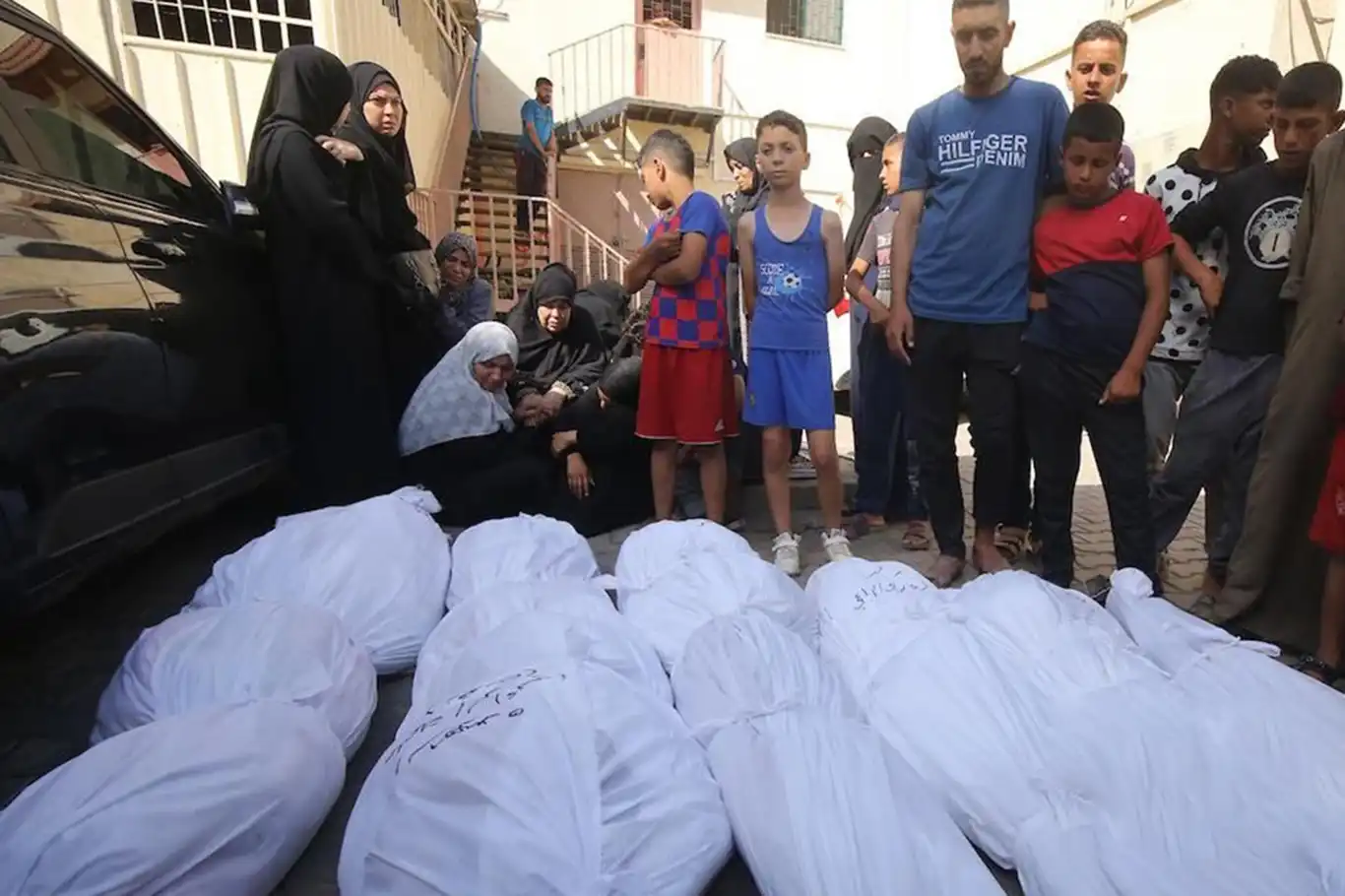 Gazze'de soykırım devam ediyor: 37 bin 396 şehid