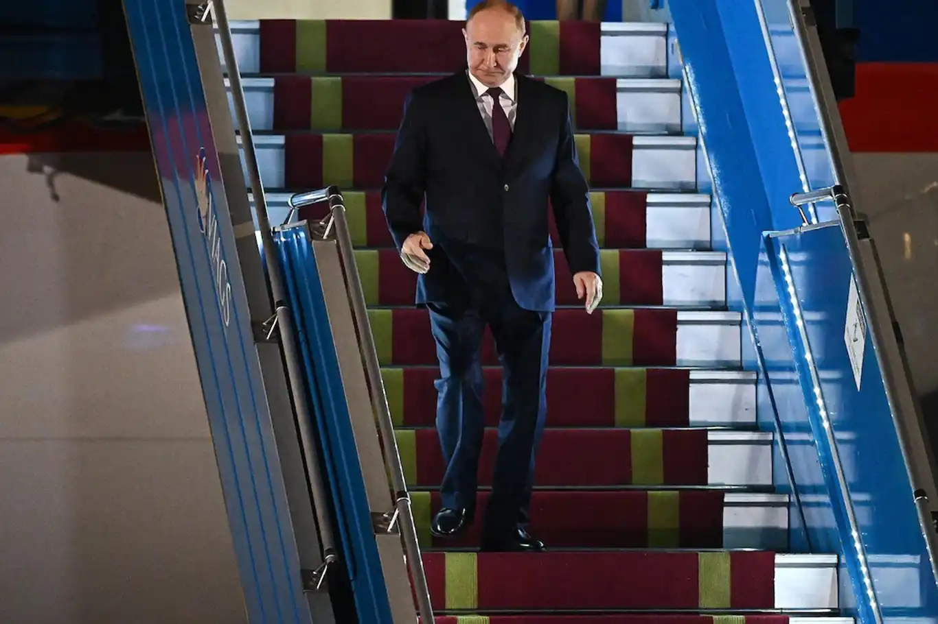 Rusya Devlet Başkanı Putin Vietnam’da Rusya Devlet Başkanı Putin Vietnam’da