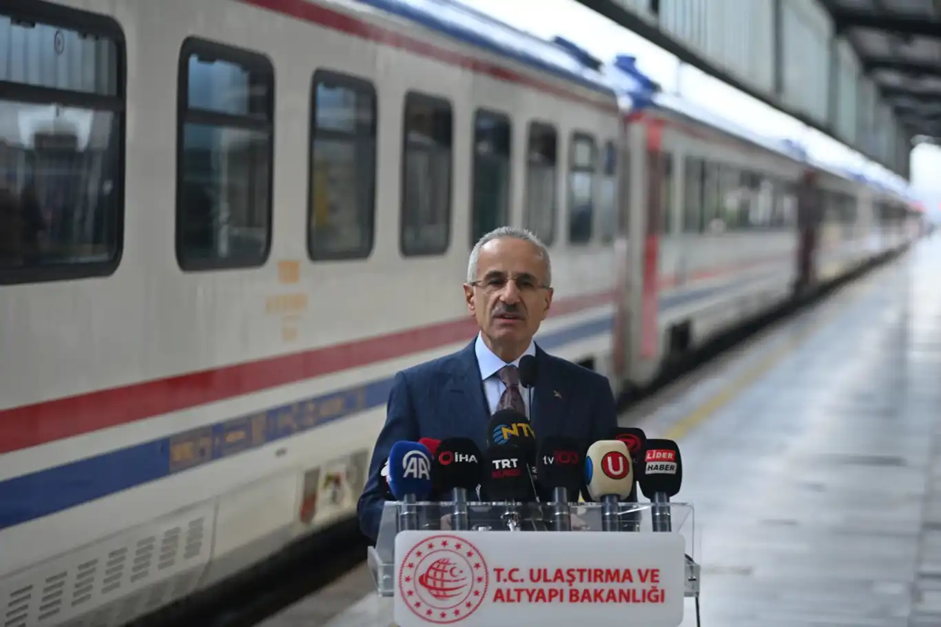 Bakan Uraloğlu: Ankara-Tatvan Treni 24 Haziran'da yola çıkıyor