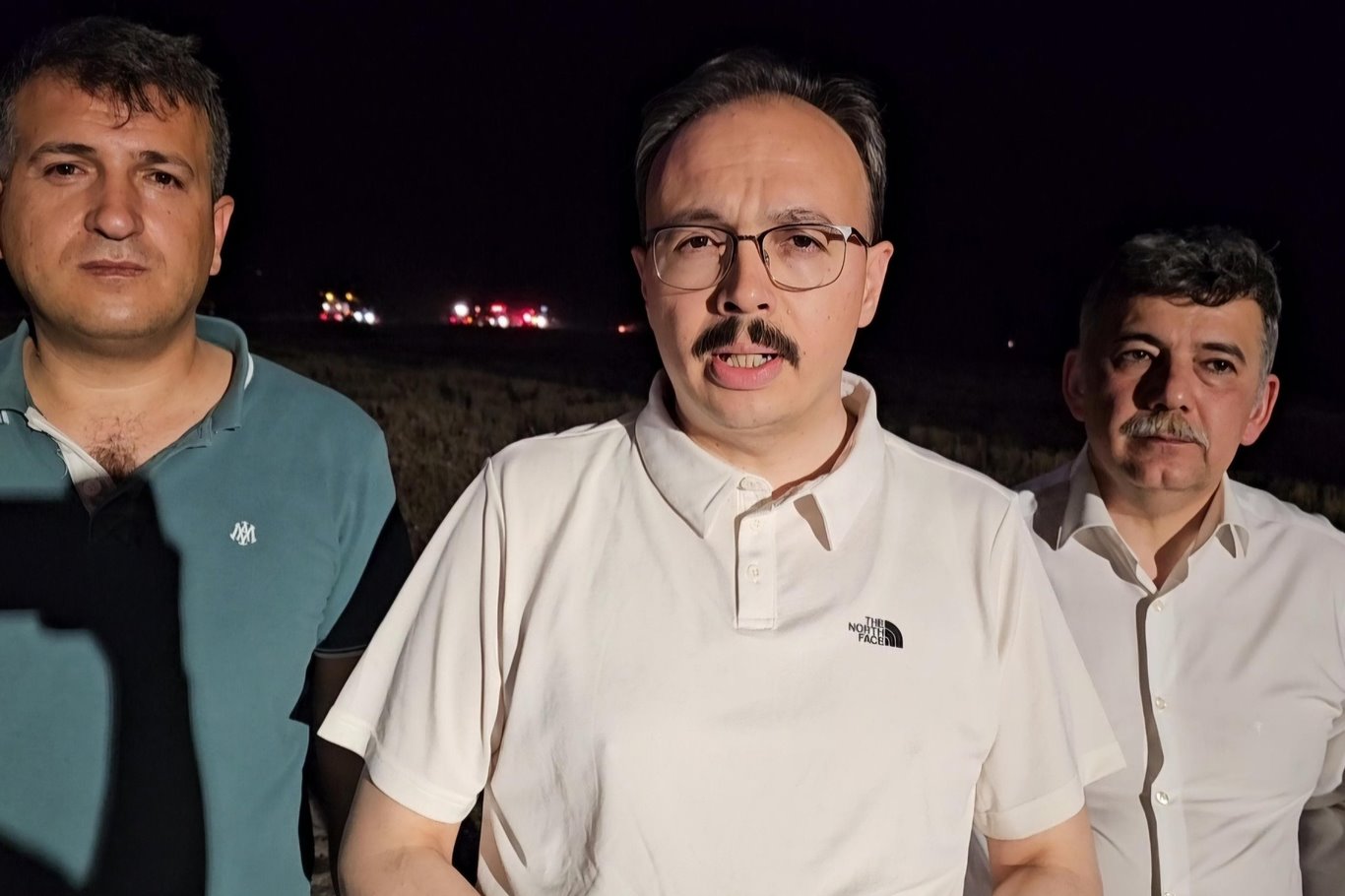 Siirt'te yıldırım düşmesi sonucu çıkan yangında 30 dekar tarım arazisi zarar gördü Siirt'te yıldırım düşmesi sonucu çıkan yangında 30 dekar tarım arazisi zarar gördü