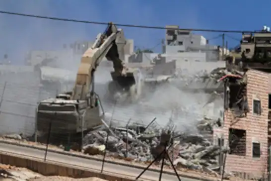 İşgalciler Batı Şeria'da 2 evi yıktı