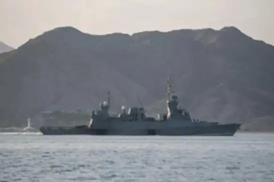 المغرب.. سفينة حربية تابعة للكيان الصهيوني ترسو في طنجة