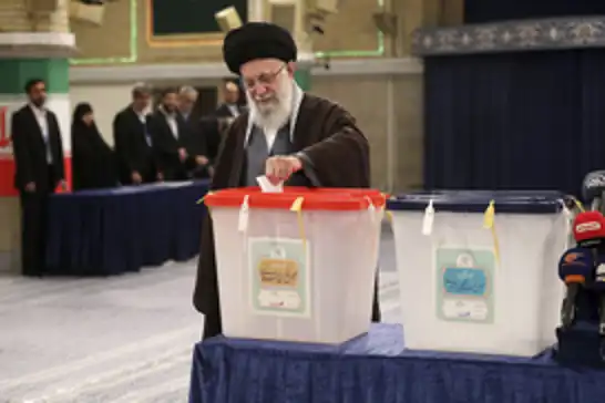 İran yeni cumhurbaşkanını seçmek için yarın sandığa gidecek