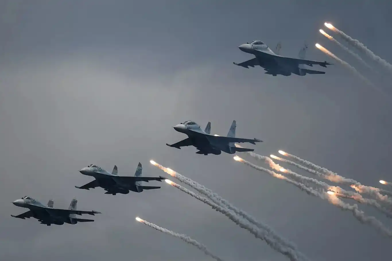 هجوم صاروخي روسي يستهدف مطارات أوكرانية قد تستقبل طائرات غربية