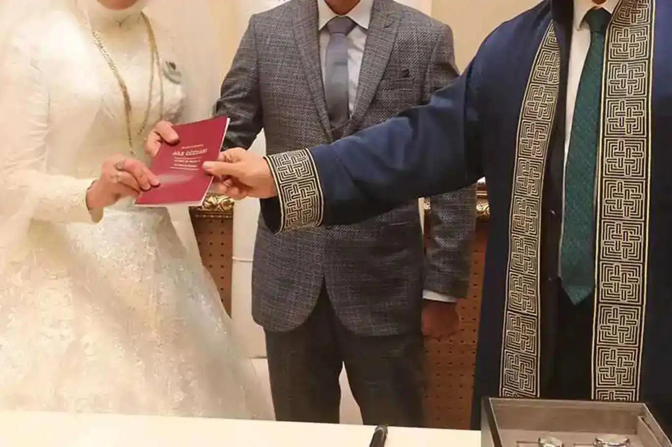 الحكومة التركية تصدر قراراً جديداً حول زواج الأجانب في تركيا الحكومة التركية تصدر قراراً جديداً حول زواج الأجانب في تركيا