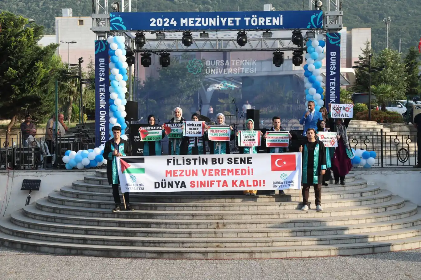 BTÜ Rektörü Çağlar: Bu yıl Filistinli öğrenciler için çok zor geçti BTÜ Rektörü Çağlar: Bu yıl Filistinli öğrenciler için çok zor geçti