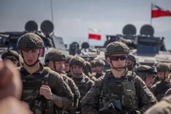 بولندا تعلن تمديد بقاء وحداتها العسكرية في تركيا