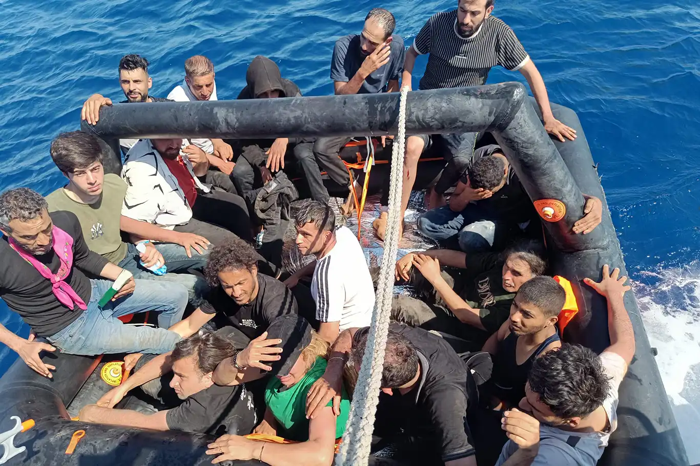 3 ilde 117 düzensiz göçmen yakalandı 3 ilde 117 düzensiz göçmen yakalandı