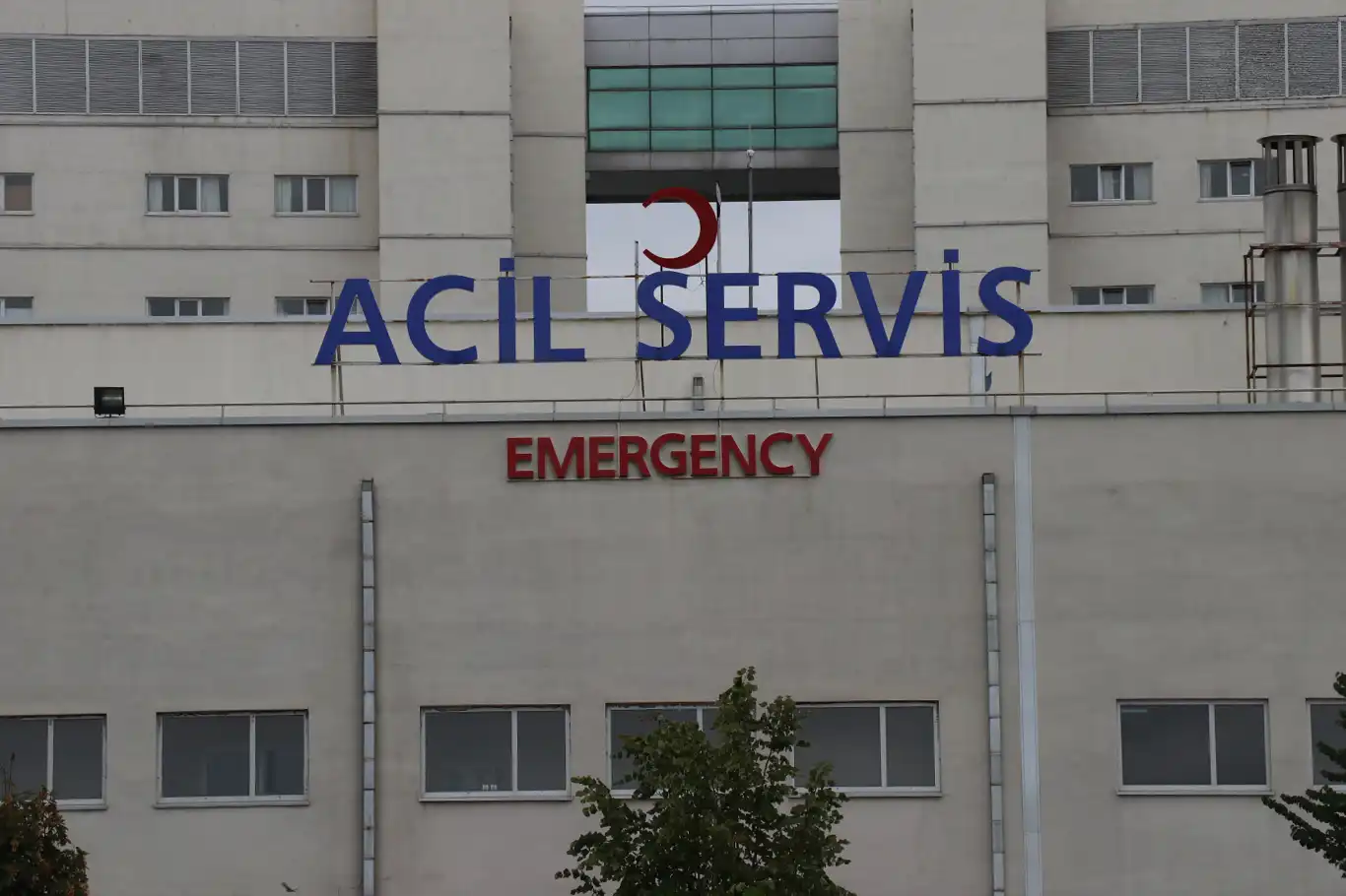 Konteyner kentte bıçaklı kavga: 1 yaralı