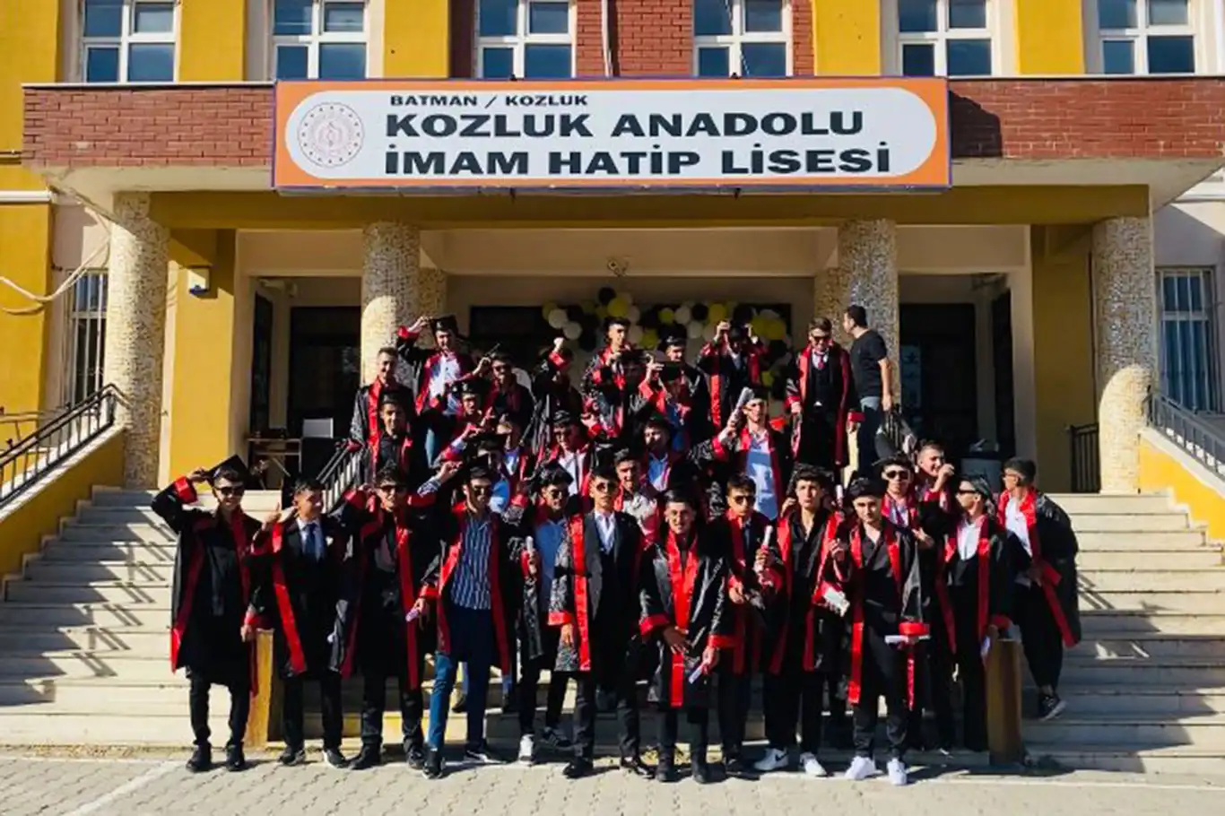 Batman'da imam hatip öğrencilerinden mevlitli mezuniyet töreni